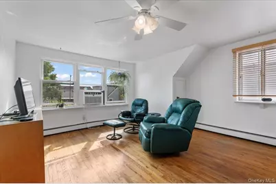 126 Carnegie Avenue, Elmont, NY 11003 - Photo 19