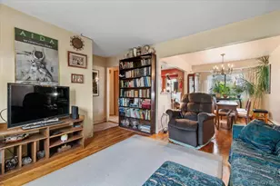 126 Carnegie Ave, Elmont, NY 11003 - Photo 7