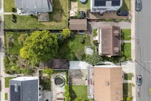 126 Carnegie Ave, Elmont, NY 11003 - Photo 37