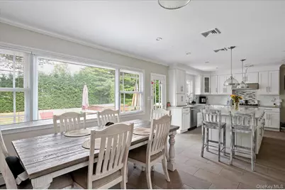 1361 E Boxwood Drive E, Hewlett, NY 11557 - Photo 11