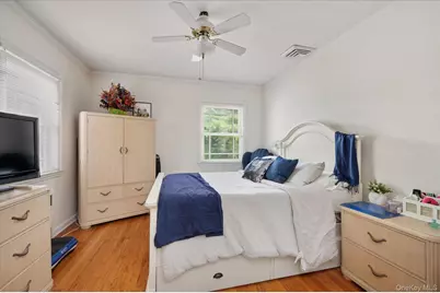 1361 E Boxwood Drive E, Hewlett, NY 11557 - Photo 15