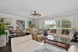 1361 Boxwood Dr E, Hewlett, NY 11557 - Photo 9