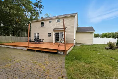 6 13th Street, Selden, NY 11784 - Photo 5