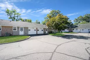 269 Berwick Ct, Ridge, NY 11961 - Photo 3