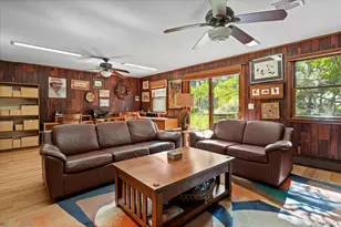 1425 Laurelwood Dr, Laurel, NY 11948 - Photo 21