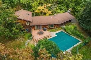 1425 Laurelwood Dr, Laurel, NY 11948 - Photo 7