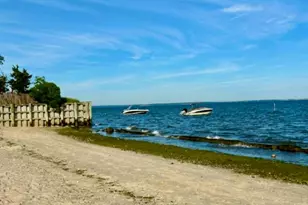 1425 Laurelwood Dr, Laurel, NY 11948 - Photo 47