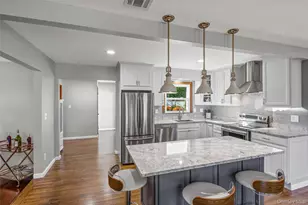 10 S Old Neck Rd, Center Moriches, NY 11934 - Photo 11