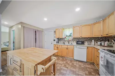 35 Maple Avenue, Bellport, NY 11713 - Photo 15