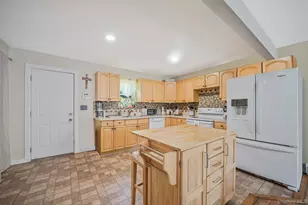 35 Maple Ave, Bellport, NY 11713 - Photo 11