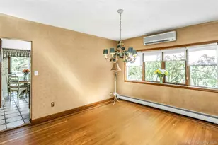 12 Roosevelt Ave, Malverne, NY 11565 - Photo 5