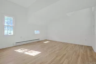 204 Holly Stream Ct, Brewster, NY 10509 - Photo 9