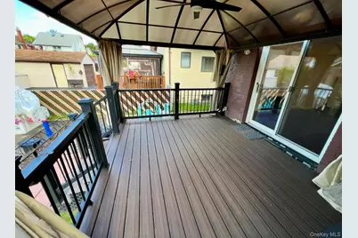 5 Lawrence Avenue, Lynbrook, NY 11563 - Photo 15