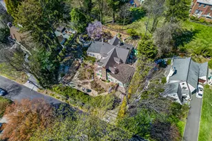 16 Ascot Ridge Rd, Great Neck, NY 11021 - Photo 31
