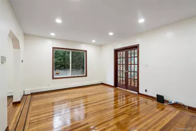 224 Bryant Avenue, Floral Park, NY 11001 - Photo 5