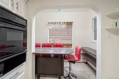 224 Bryant Avenue, Floral Park, NY 11001 - Photo 13