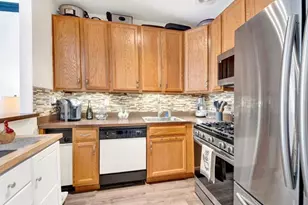 114 Beacon Ln, Bronx, NY 10473 - Photo 3