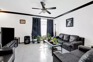 114 Beacon Ln, Bronx, NY 10473 - Photo 7