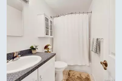 114 Beacon Lane, Bronx, NY 10473 - Photo 9