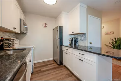 185 W Park Avenue #209, Long Beach, NY 11561 - Photo 11