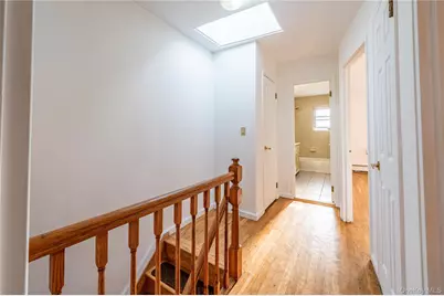 1027 Throggmorton Avenue, Bronx, NY 10465 - Photo 15