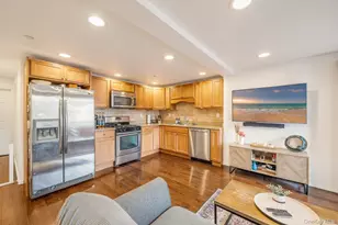 21-05 33rd Ave, Astoria, NY 11106 - Photo 5