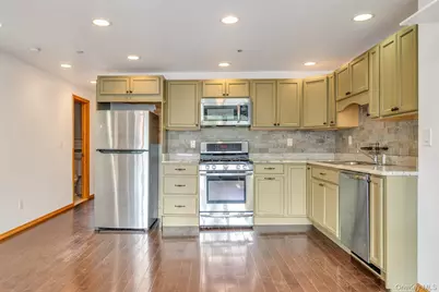 21-05 33rd Avenue, Astoria, NY 11106 - Photo 15