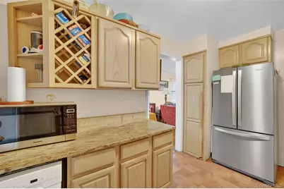 102 Clinton Avenue, New Rochelle, NY 10801 - Photo 15