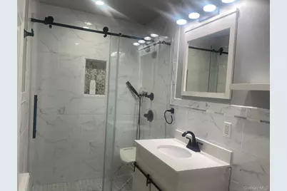 147 Chase Avenue, Yonkers, NY 10703 - Photo 13