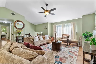 101 Plymouth Avenue, Patchogue, NY 11772 - Photo 5