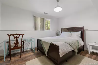 101 Plymouth Avenue, Patchogue, NY 11772 - Photo 23