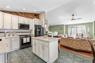 101 Plymouth Ave, Patchogue, NY 11772 - Photo 9