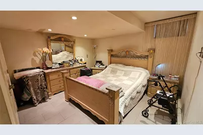 65-19 Dieterle Crescent, Rego Park, NY 11374 - Photo 25