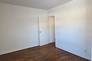 65-19 Dieterle Crescent, Rego Park, NY 11374 - Photo 11