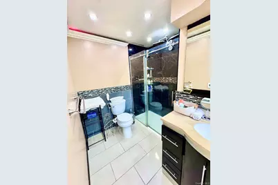 62 Walnut Road, Inwood, NY 11096 - Photo 17