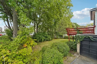 115 Morsemere Avenue, Yonkers, NY 10703 - Photo 43
