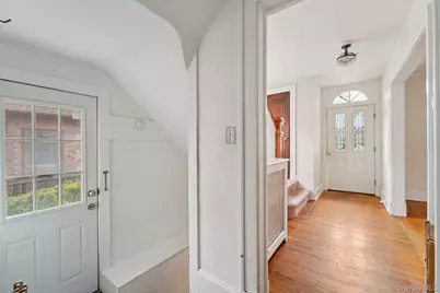115 Morsemere Avenue, Yonkers, NY 10703 - Photo 11