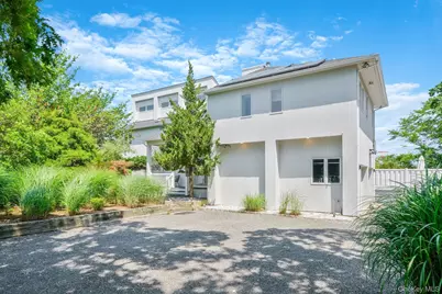 333 Roe Avenue, Patchogue, NY 11772 - Photo 43
