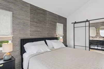 333 Roe Avenue, Patchogue, NY 11772 - Photo 19