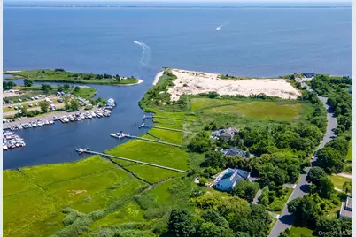 333 Roe Avenue, Patchogue, NY 11772 - Photo 47