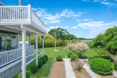 333 Roe Avenue, Patchogue, NY 11772 - Photo 35