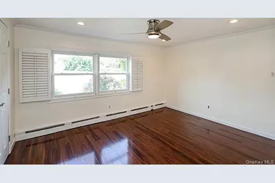 36 Torrey Pine Lane, Medford, NY 11763 - Photo 17