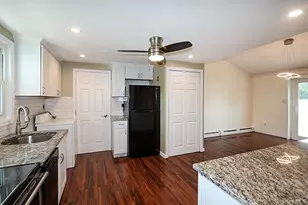 36 Torrey Pine Ln, Medford, NY 11763 - Photo 5