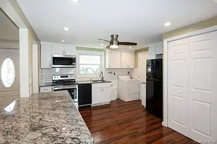 36 Torrey Pine Ln, Medford, NY 11763 - Photo 7