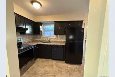 407 Saracino Drive, Maybrook, NY 12543 - Photo 7