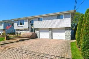 3969 Marlow Ct, Seaford, NY 11783 - Photo 3