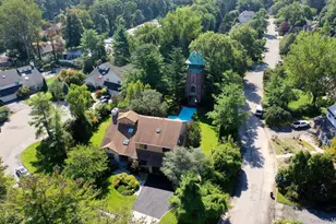 1 Ellen Ct, Glen Cove, NY 11542 - Photo 3