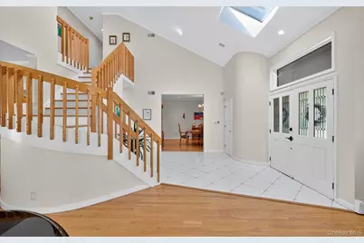 1 Ellen Court, Glen Cove, NY 11542 - Photo 19