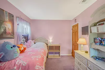 21 Coleridge Road, Holbrook, NY 11741 - Photo 19