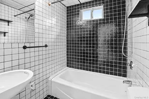 72 Hamilton Ave, New Rochelle, NY 10801 - Photo 11